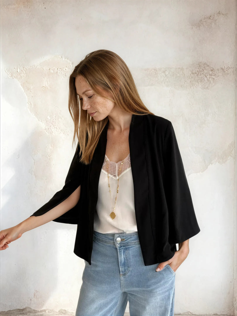 Nellie Cape Black